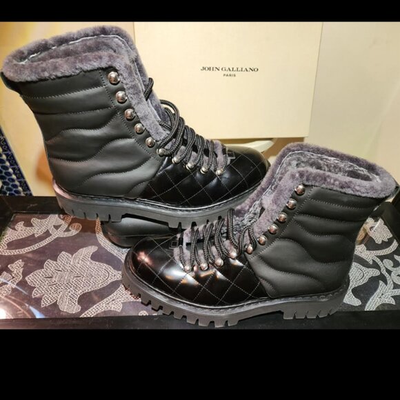 John Galliano of Paris - Fur-lined Boots - 10 1/2 New in Box - Picture 1 of 7